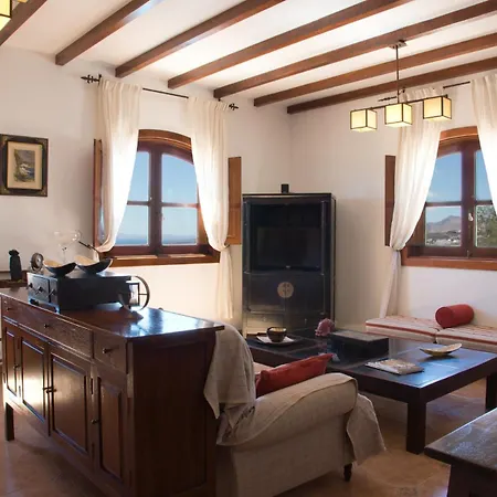 Macher Villa