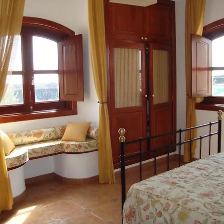 Macher Villa *